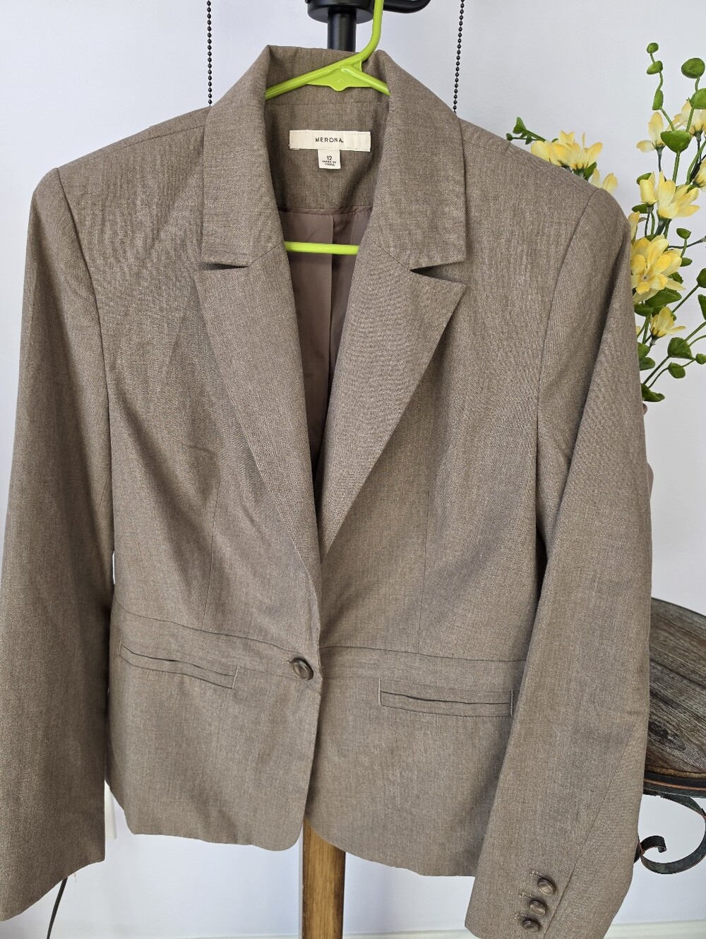 #2669, Merona size 12 tan brown single button suit jacket blazer, great conditio